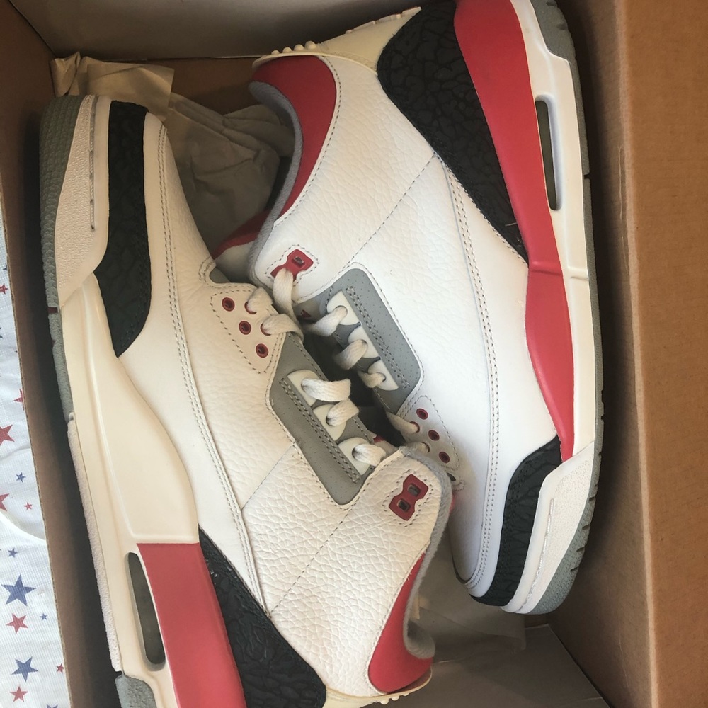 Red Air Jordan 3 Retro shoes